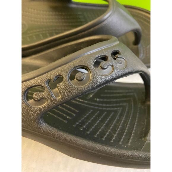 Crocs Baya black flip flops size W10 M8 excellent - Picture 4 of 4